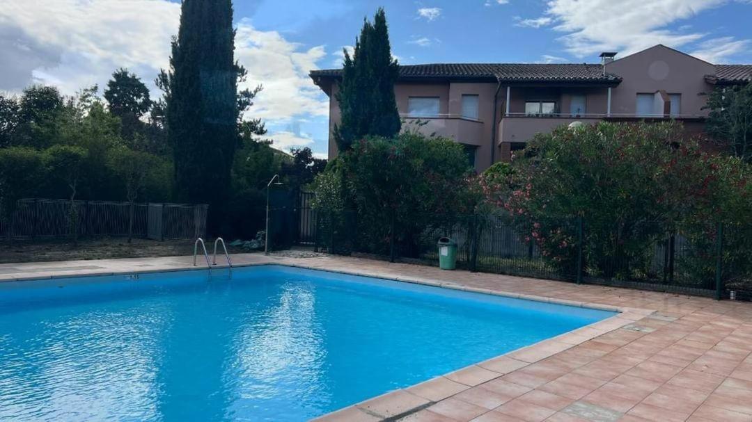 Apartamento Les Capitouls - avec piscine, parking&jardin privé ! Toulouse Exterior foto