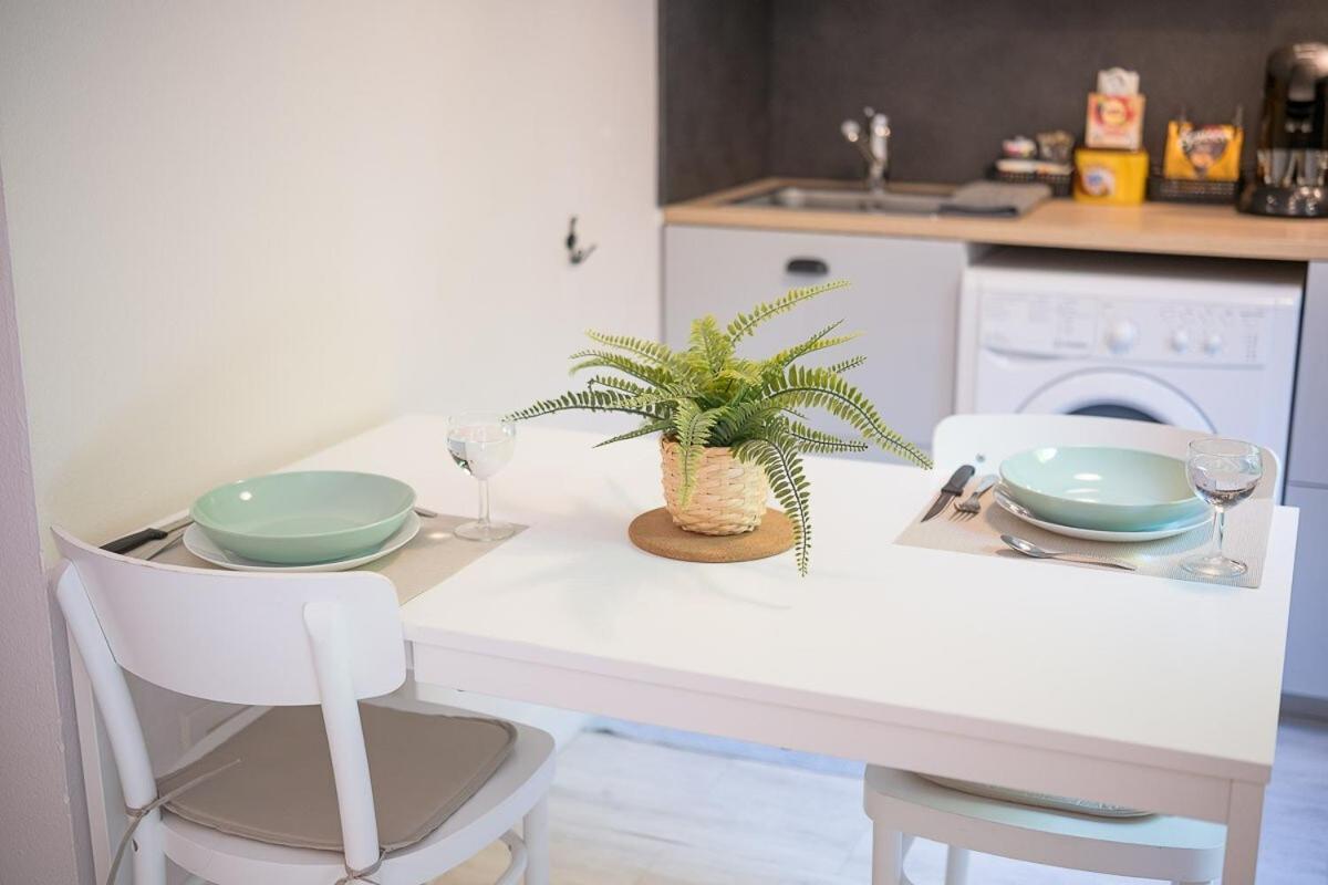 Apartamento Les Capitouls - avec piscine, parking&jardin privé ! Toulouse Exterior foto